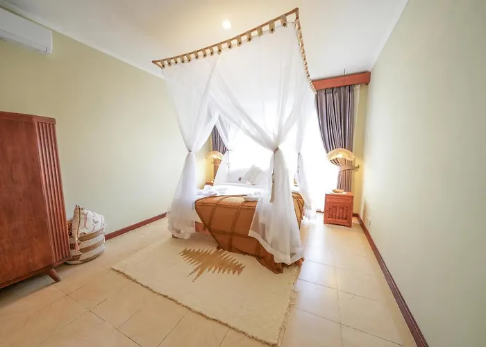 Chandi 1 - Legian-seminyak - 8 Bedroom - 7 Bathroom *