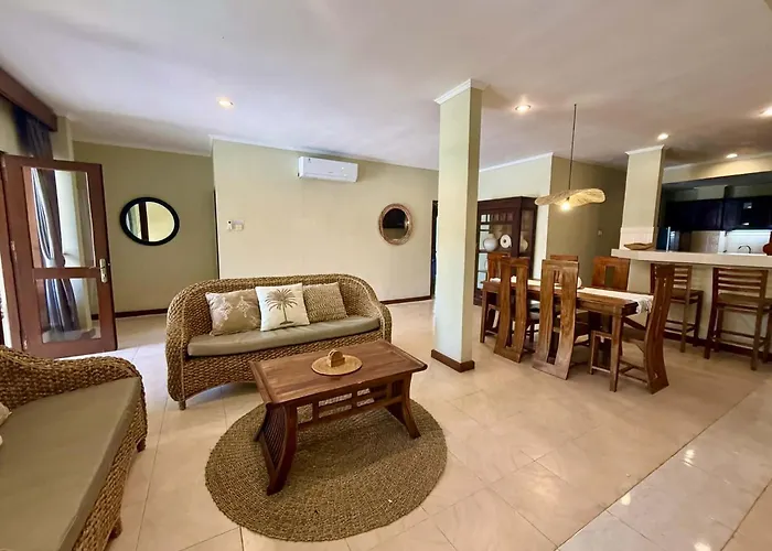Chandi 1 - Legian-seminyak - 8 Bedroom - 7 Bathroom فيلة