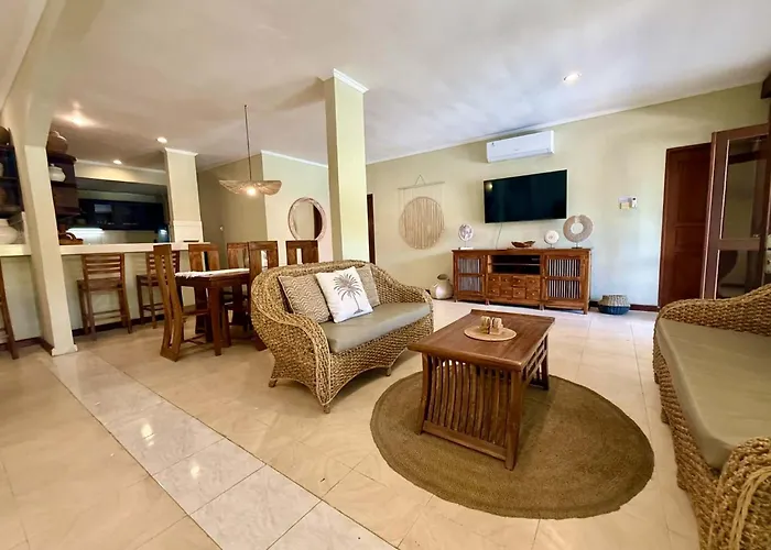 Chandi 1 - Legian-seminyak - 8 Bedroom - 7 Bathroom فيلة